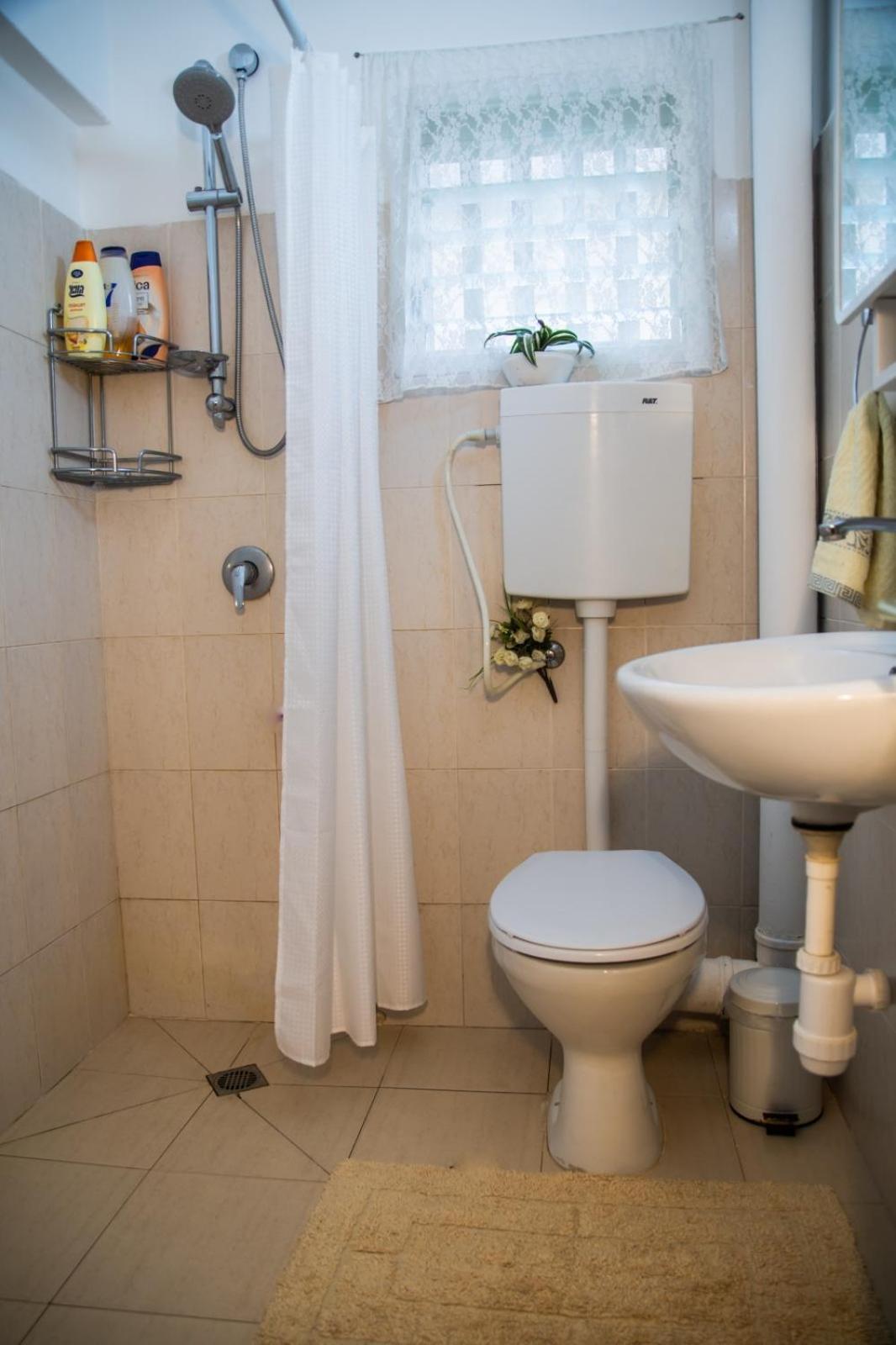 אצלנו - בגליל העליון Apartment Qiryat Shemona Ngoại thất bức ảnh